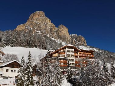 hotel-sassongher-corvara-hotel-sassongher_2.jpg